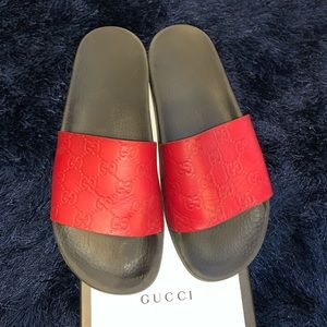 Red Gucci slides